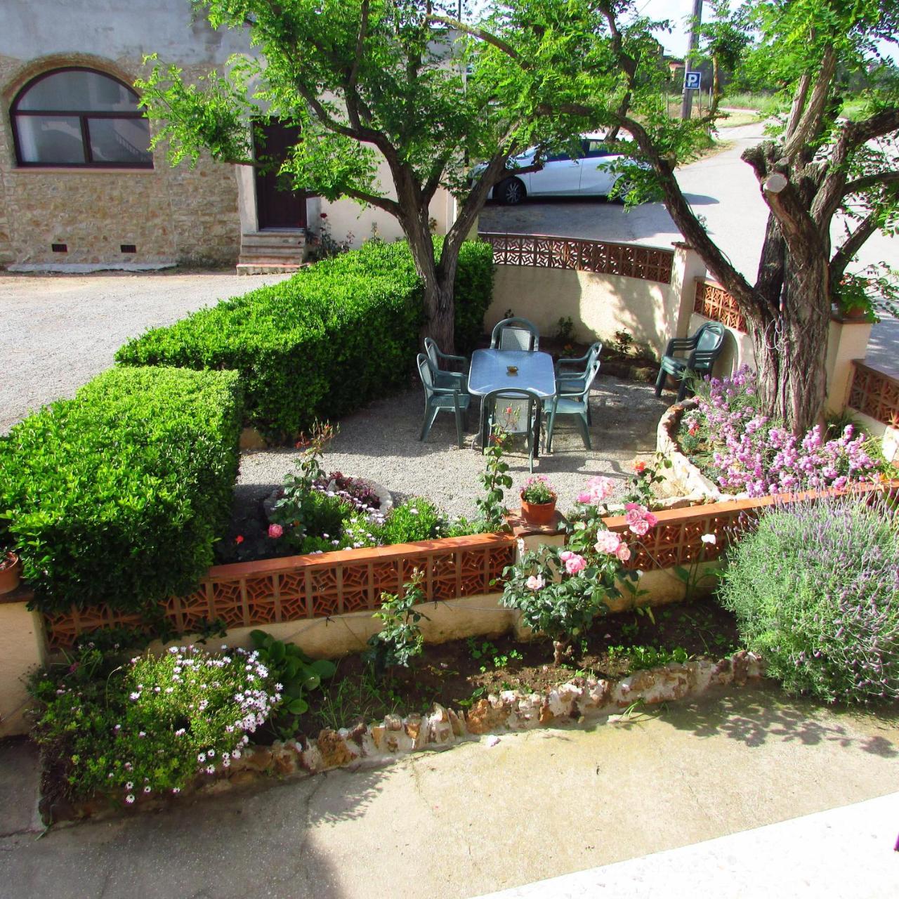 Hostal Can Bassalis ปัลส์ ภายนอก รูปภาพ